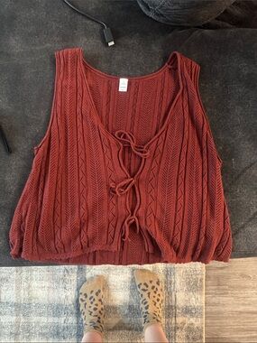 Old navy burgundy tie vest